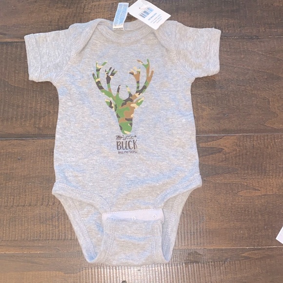 Rabbit skins little buck camouflage newborn grey one piece new with tags - Picture 2 of 6